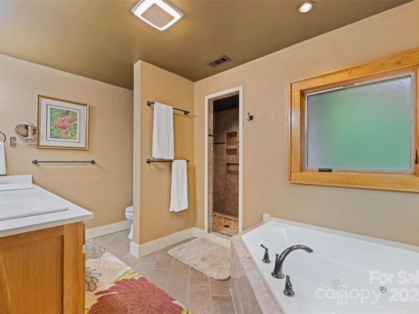 640 Pot Leg Road, Waynesville, NC 28785.  MLS# CAR4261225, YatesRealty ID 14312. 