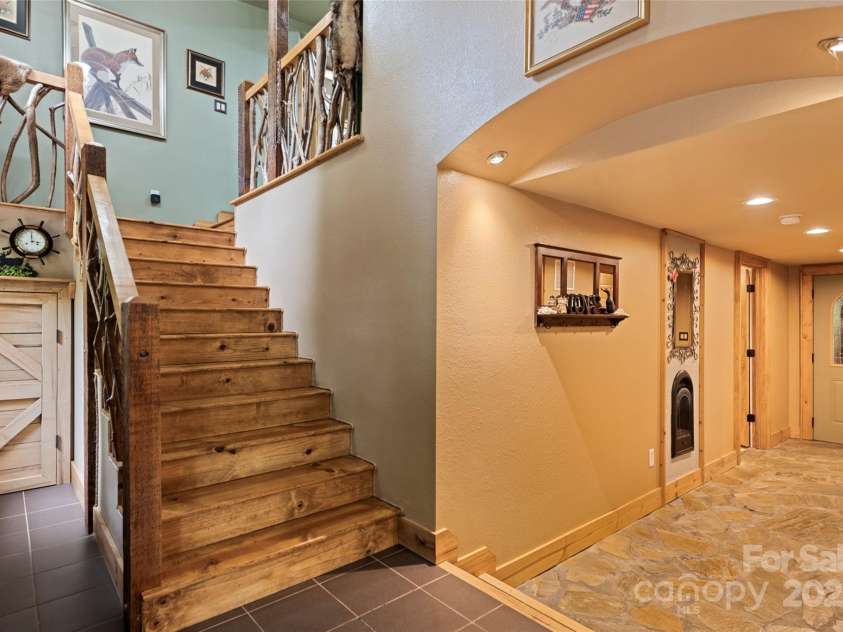 640 Pot Leg Road, Waynesville, NC 28785.  MLS# CAR4261225, YatesRealty ID 14312. 