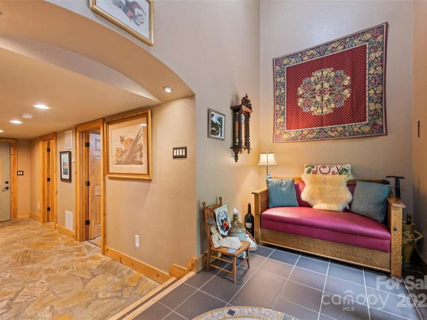 640 Pot Leg Road, Waynesville, NC 28785.  MLS# CAR4261225, YatesRealty ID 14312. 