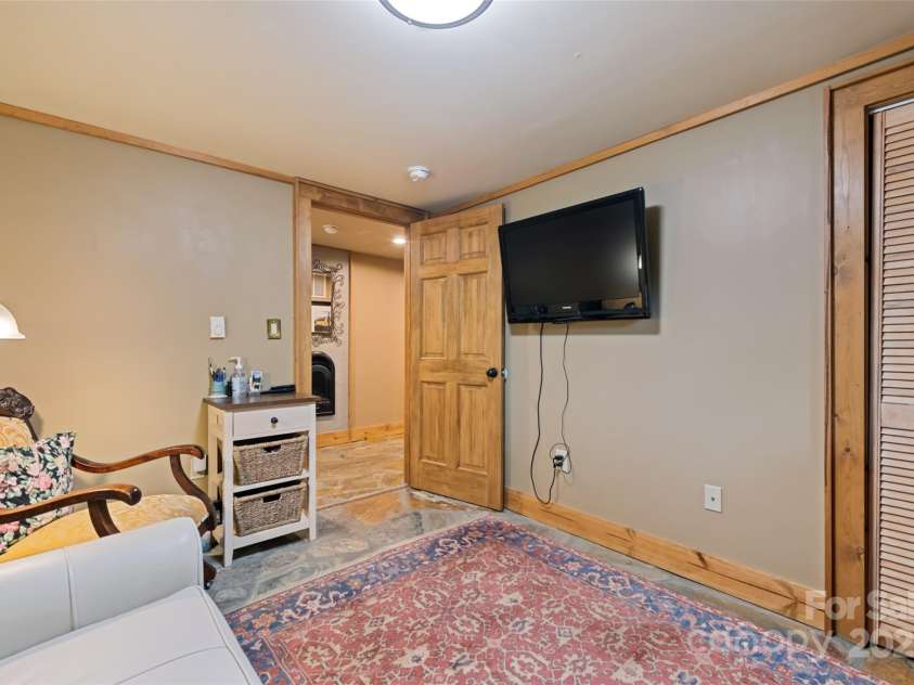 640 Pot Leg Road, Waynesville, NC 28785.  MLS# CAR4261225, YatesRealty ID 14312. 
