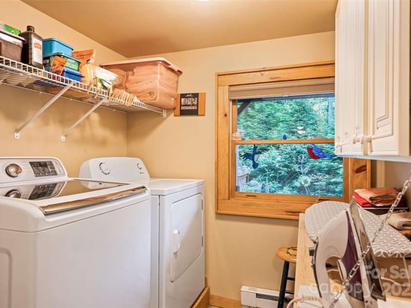 640 Pot Leg Road, Waynesville, NC 28785.  MLS# CAR4261225, YatesRealty ID 14312. 