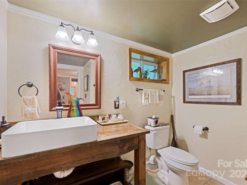 640 Pot Leg Road, Waynesville, NC 28785.  MLS# CAR4261225, YatesRealty ID 14312. 