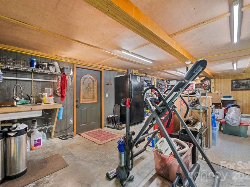 640 Pot Leg Road, Waynesville, NC 28785.  MLS# CAR4261225, YatesRealty ID 14312. 