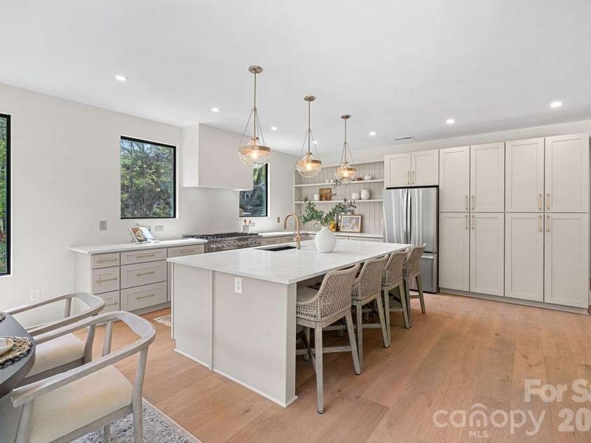 10920 McCoy Road, Huntersville, NC 28078.  MLS# CAR4366562, YatesRealty ID 14313. Kitchen 
