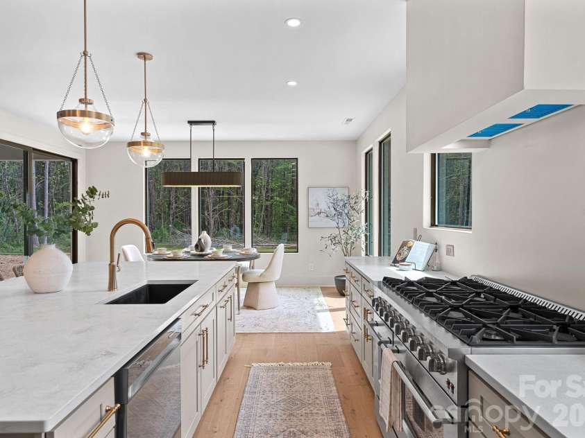 10920 McCoy Road, Huntersville, NC 28078.  MLS# CAR4366562, YatesRealty ID 14313. Kitchen 