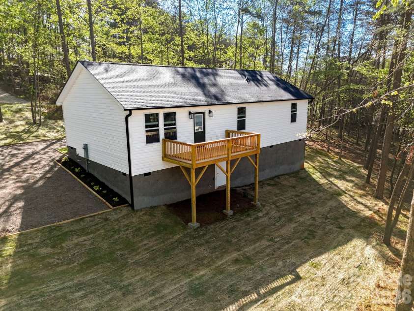 21 Woodchuck Lane, Marion, NC 28752.  MLS# CAR4359922, YatesRealty ID 14314. 