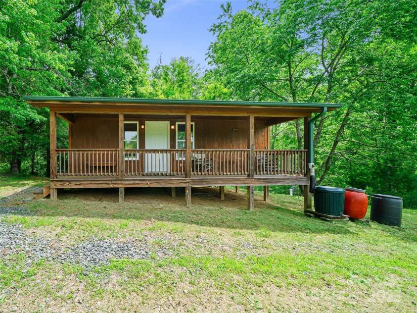 289 Bailey Settlement Road, Green Mountain, NC 28740.  MLS# CAR4258714, YatesRealty ID 14315. 
