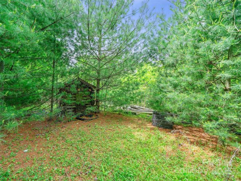 289 Bailey Settlement Road, Green Mountain, NC 28740.  MLS# CAR4258714, YatesRealty ID 14315. 