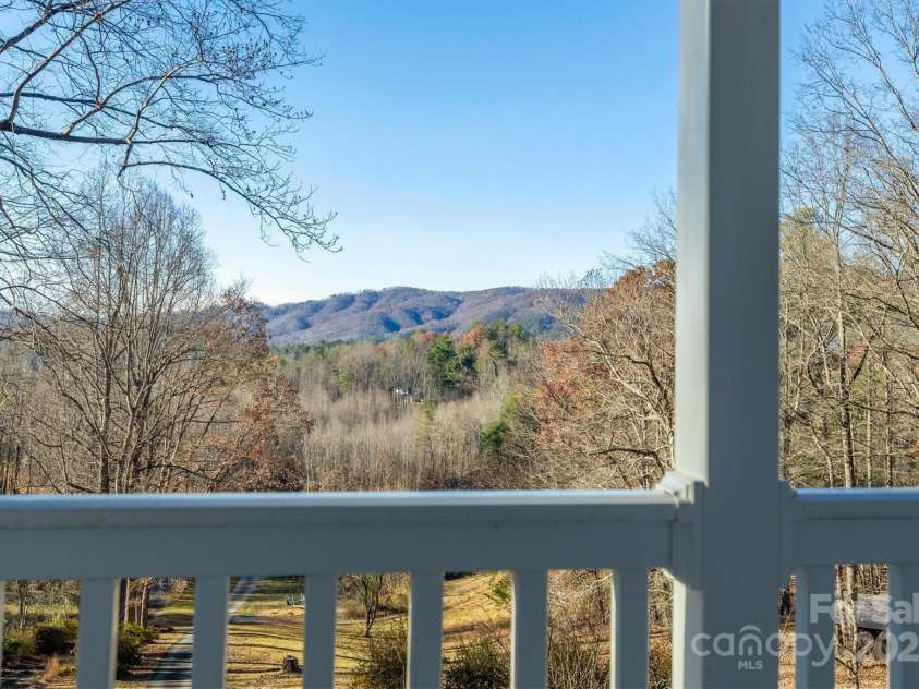 2196 Uphill Lane, Lenoir, NC 28645.  MLS# CAR4322774, YatesRealty ID 14316. 