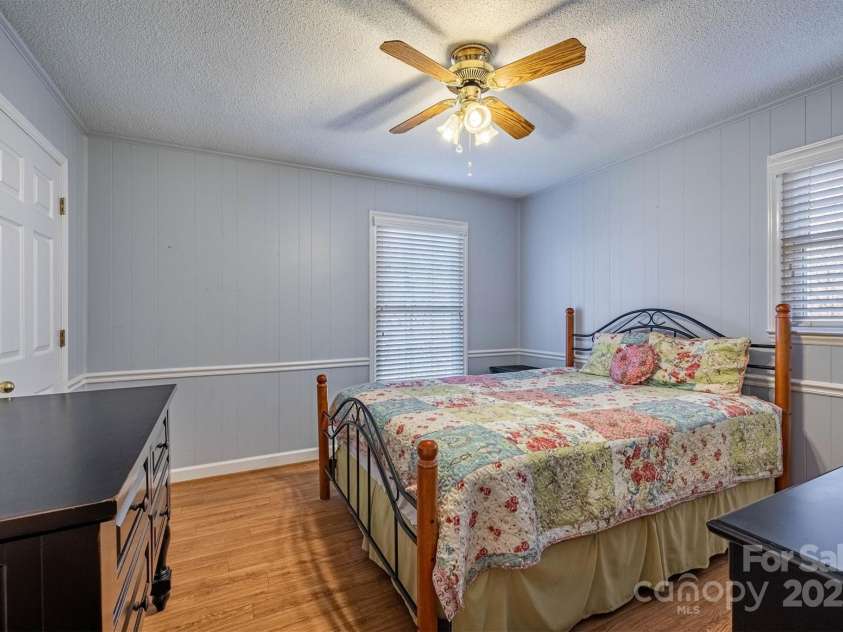 2196 Uphill Lane, Lenoir, NC 28645.  MLS# CAR4322774, YatesRealty ID 14316. 