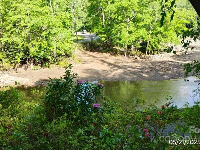 33 Horse Cove Road, Canton, NC 28716.  MLS# CAR4261144, YatesRealty ID 14316. 