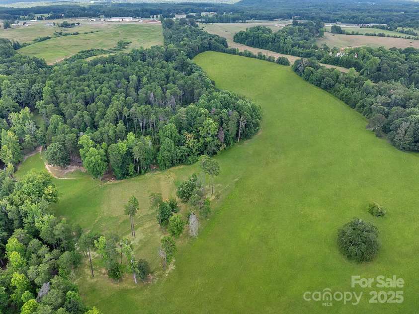 1360 Skunk Hollow Road, Campobello, SC 29322.  MLS# CAR4311522, YatesRealty ID 14317. 