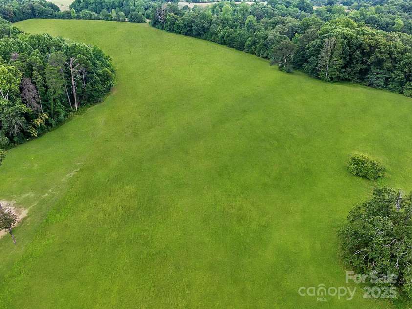 1360 Skunk Hollow Road, Campobello, SC 29322.  MLS# CAR4311522, YatesRealty ID 14317. 