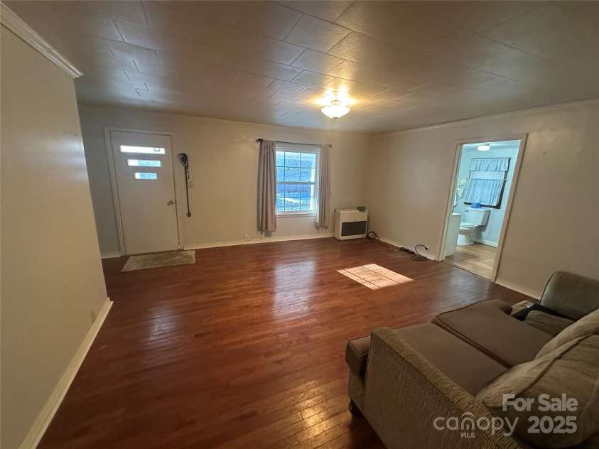 2812 Bald Mountain Road, Burnsville, NC 28714.  MLS# CAR4317632, YatesRealty ID 14317. 
