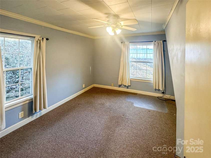 2812 Bald Mountain Road, Burnsville, NC 28714.  MLS# CAR4317632, YatesRealty ID 14317. 