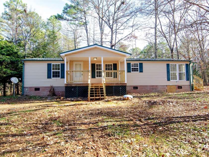 1415 Smith Woods Lane, Hickory Grove, SC 29717.  MLS# CAR4363541, YatesRealty ID 14318. 