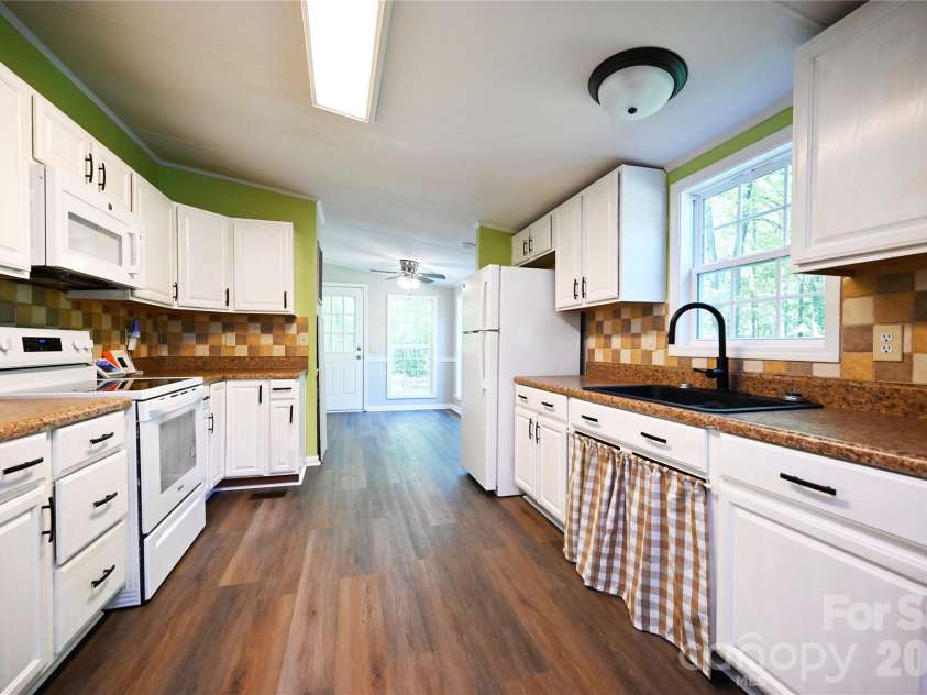 1415 Smith Woods Lane, Hickory Grove, SC 29717.  MLS# CAR4363541, YatesRealty ID 14318. 