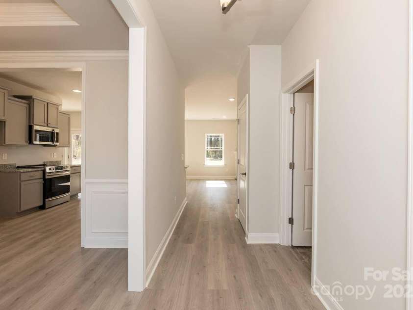 118 Kerr Walk Drive, Statesville, NC 28677.  MLS# CAR4261335, YatesRealty ID 14320. 