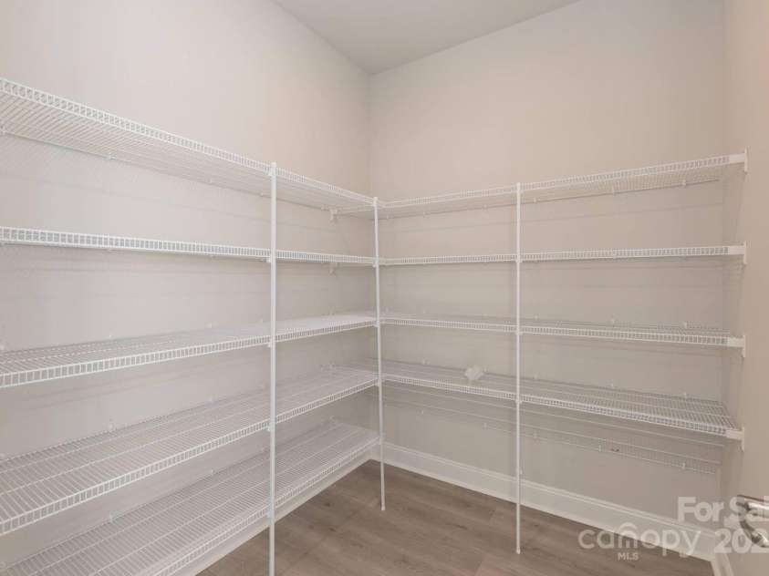 118 Kerr Walk Drive, Statesville, NC 28677.  MLS# CAR4261335, YatesRealty ID 14320. 