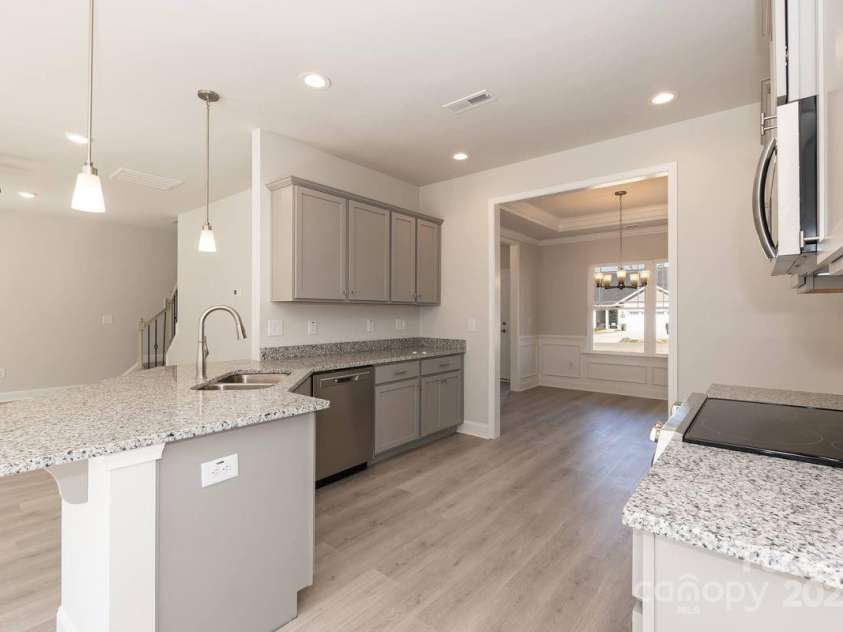 118 Kerr Walk Drive, Statesville, NC 28677.  MLS# CAR4261335, YatesRealty ID 14320. 