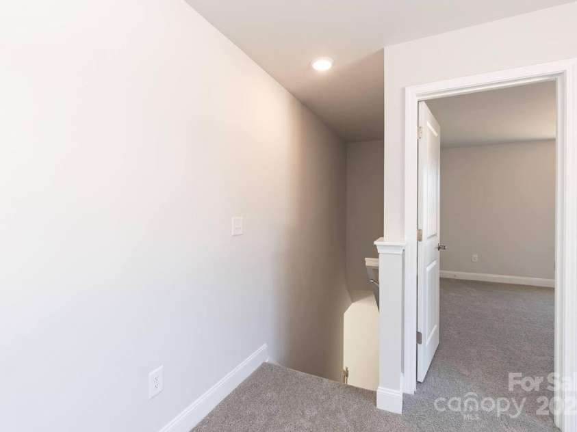 118 Kerr Walk Drive, Statesville, NC 28677.  MLS# CAR4261335, YatesRealty ID 14320. 