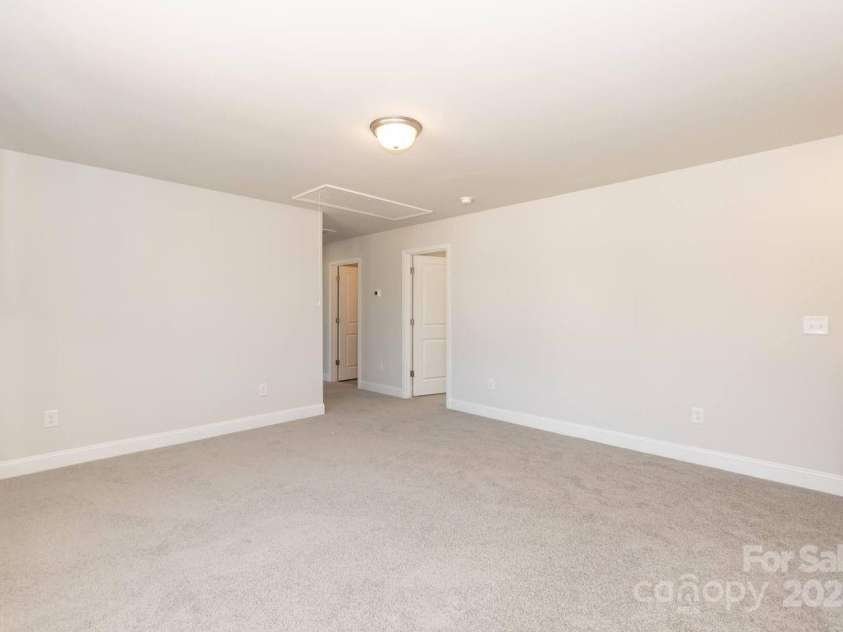 118 Kerr Walk Drive, Statesville, NC 28677.  MLS# CAR4261335, YatesRealty ID 14320. 