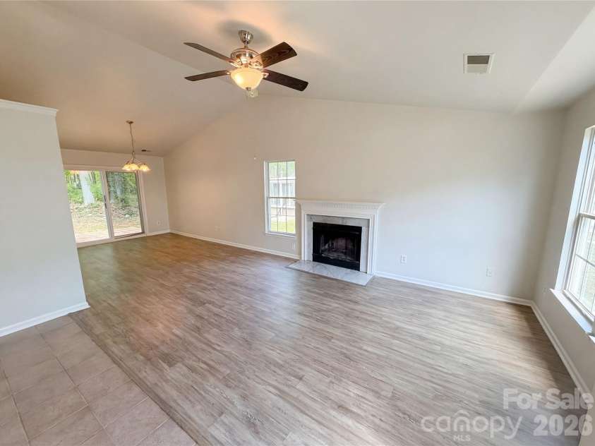 2324 Valleyview Drive, Charlotte, NC 28215.  MLS# CAR4366988, YatesRealty ID 14320. 