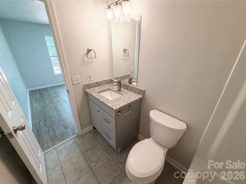 2324 Valleyview Drive, Charlotte, NC 28215.  MLS# CAR4366988, YatesRealty ID 14320. 