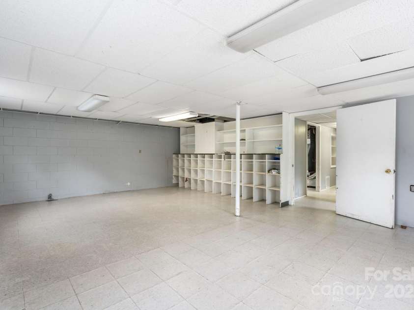 1753 28th Street, Hickory, NC 28601.  MLS# CAR4257790, YatesRealty ID 14321. 