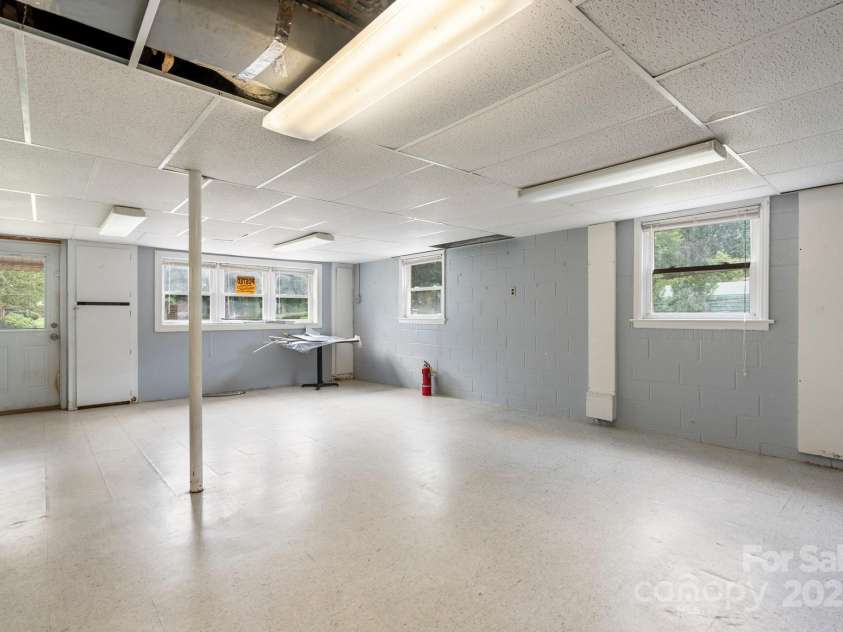 1753 28th Street, Hickory, NC 28601.  MLS# CAR4257790, YatesRealty ID 14321. 