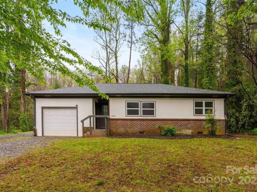 2694 Lakeshore Drive, Landrum, SC 29356.  MLS# CAR4237390, YatesRealty ID 14322. 