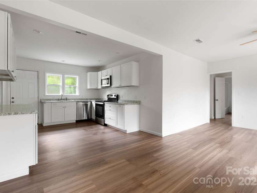 2694 Lakeshore Drive, Landrum, SC 29356.  MLS# CAR4237390, YatesRealty ID 14322. 