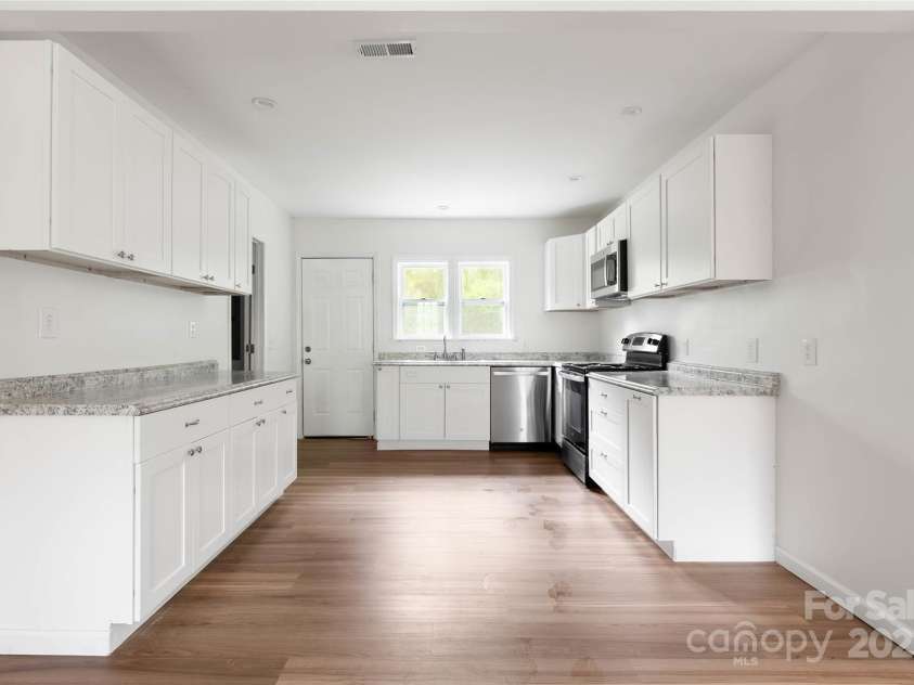 2694 Lakeshore Drive, Landrum, SC 29356.  MLS# CAR4237390, YatesRealty ID 14322. 