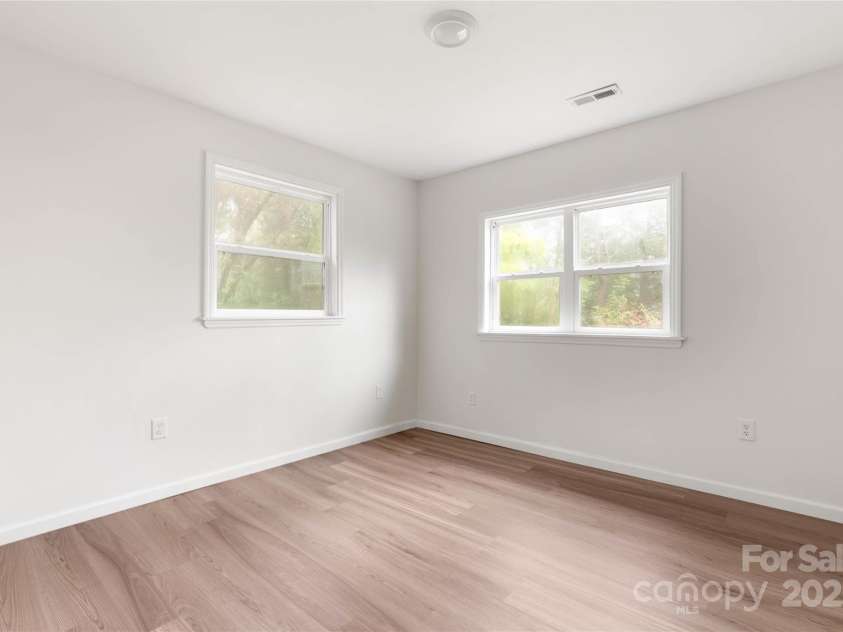 2694 Lakeshore Drive, Landrum, SC 29356.  MLS# CAR4237390, YatesRealty ID 14322. 