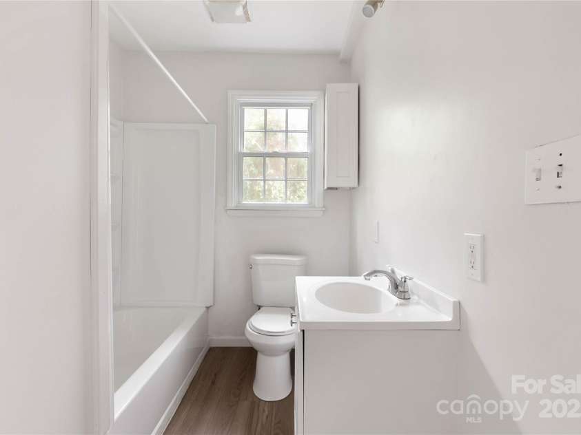 2694 Lakeshore Drive, Landrum, SC 29356.  MLS# CAR4237390, YatesRealty ID 14322. 