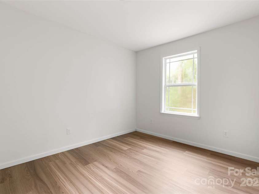 2694 Lakeshore Drive, Landrum, SC 29356.  MLS# CAR4237390, YatesRealty ID 14322. 