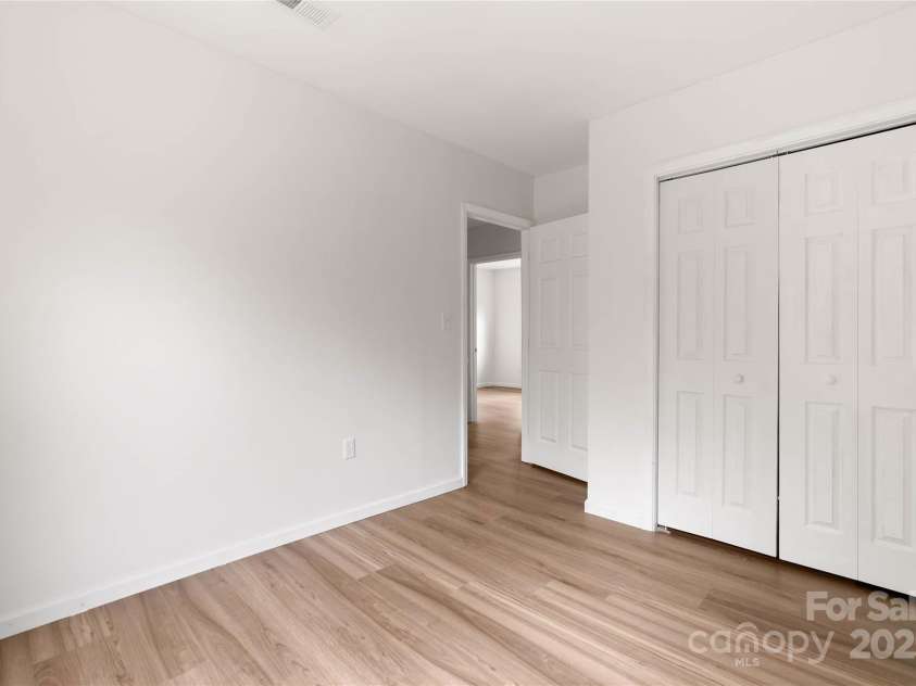 2694 Lakeshore Drive, Landrum, SC 29356.  MLS# CAR4237390, YatesRealty ID 14322. 