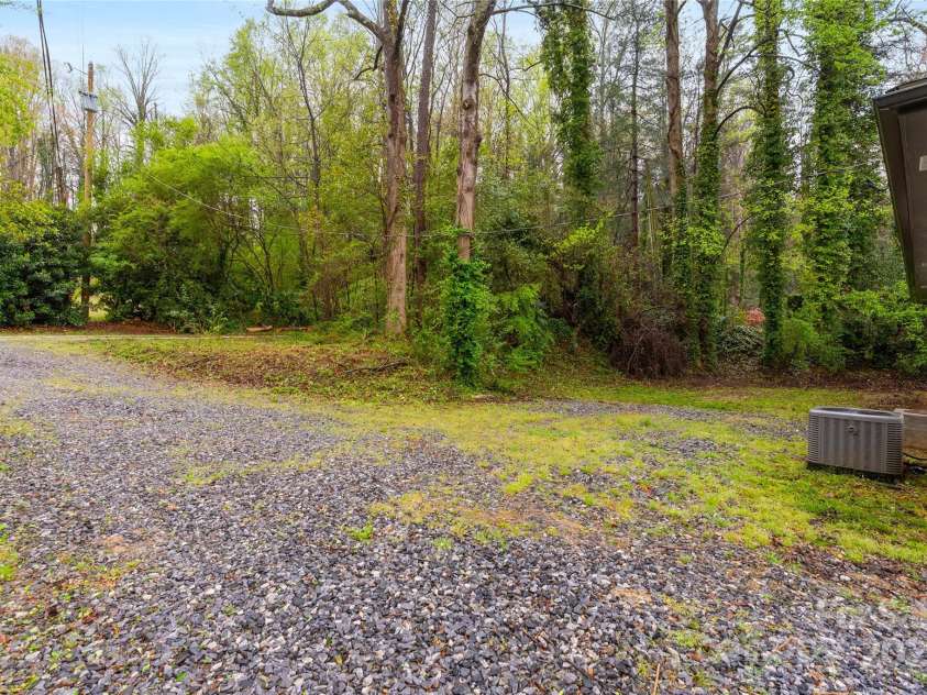 2694 Lakeshore Drive, Landrum, SC 29356.  MLS# CAR4237390, YatesRealty ID 14322. 