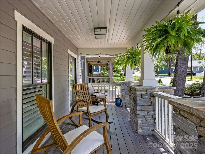 19 Birch Street, Asheville, NC 28801.  MLS# CAR4257584, YatesRealty ID 14323. 