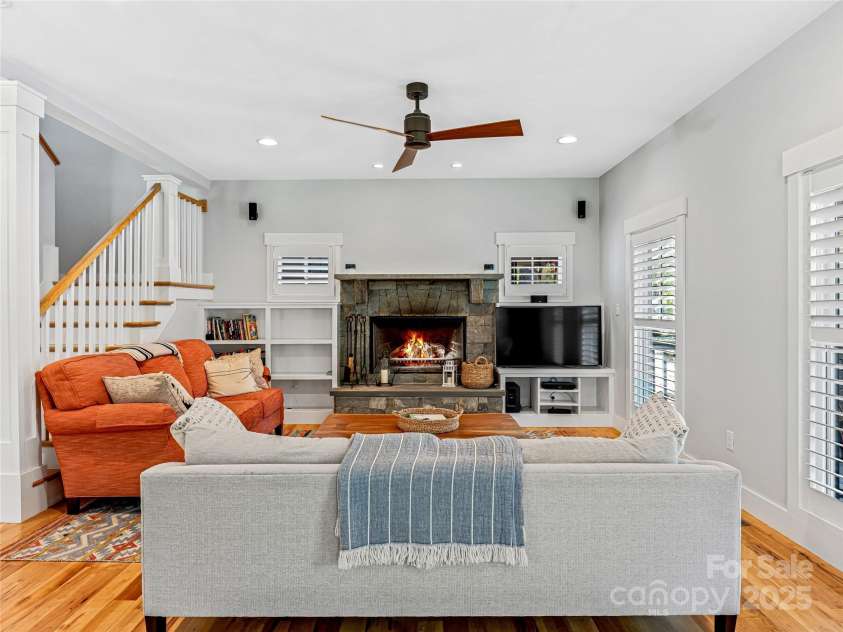 19 Birch Street, Asheville, NC 28801.  MLS# CAR4257584, YatesRealty ID 14323. 