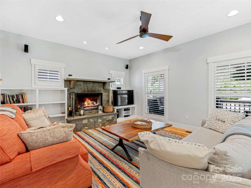 19 Birch Street, Asheville, NC 28801.  MLS# CAR4257584, YatesRealty ID 14323. 