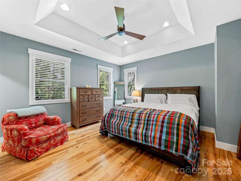 19 Birch Street, Asheville, NC 28801.  MLS# CAR4257584, YatesRealty ID 14323. 