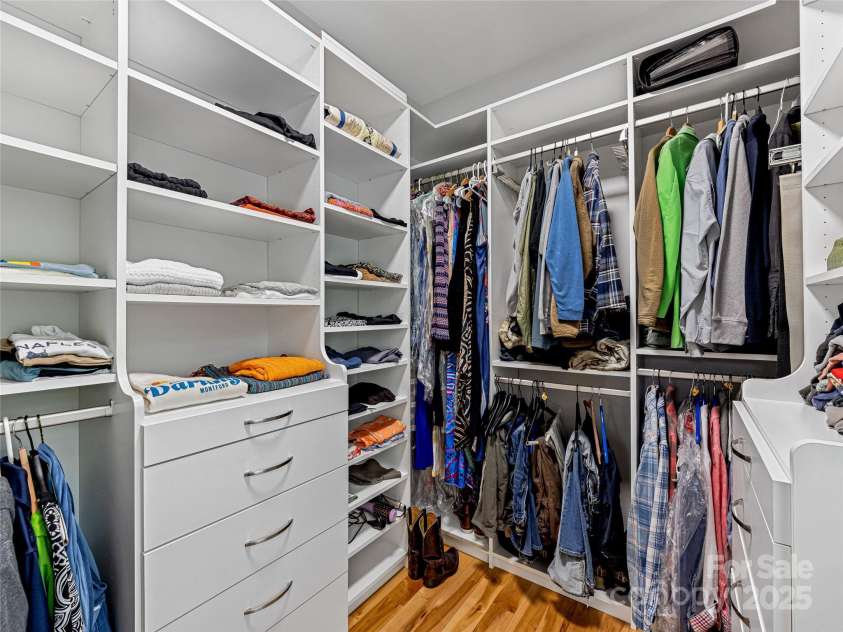 19 Birch Street, Asheville, NC 28801.  MLS# CAR4257584, YatesRealty ID 14323. 