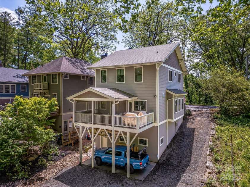 19 Birch Street, Asheville, NC 28801.  MLS# CAR4257584, YatesRealty ID 14323. 