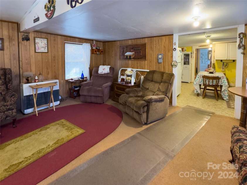 3059 NC 261 Highway, Bakersville, NC 28705.  MLS# CAR4203469, YatesRealty ID 14323. 
