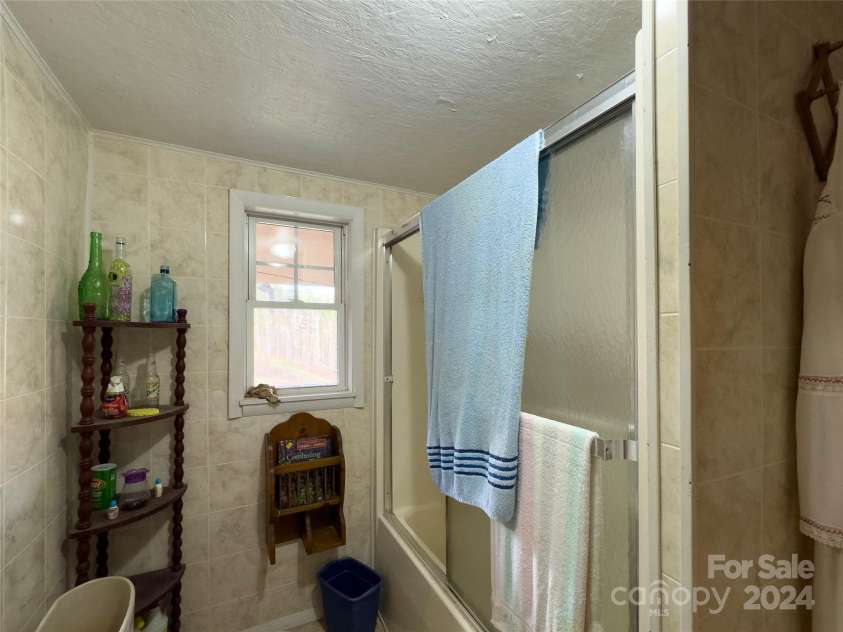 3059 NC 261 Highway, Bakersville, NC 28705.  MLS# CAR4203469, YatesRealty ID 14323. 