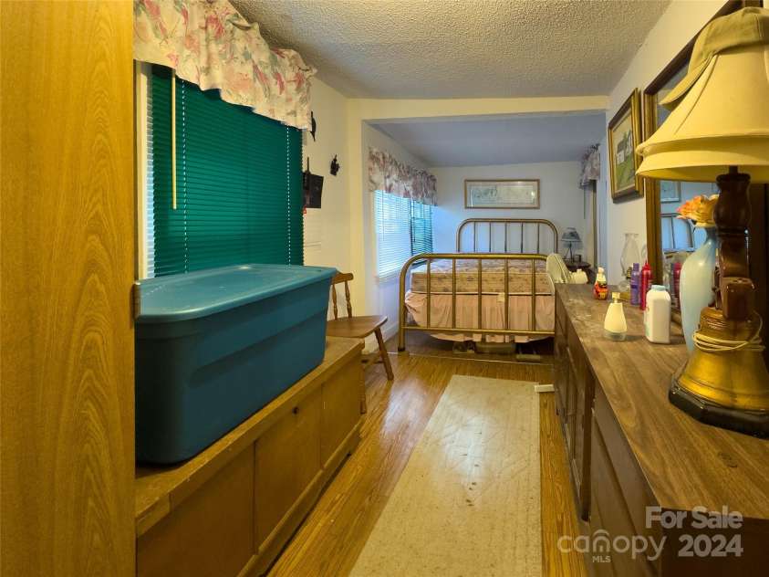 3059 NC 261 Highway, Bakersville, NC 28705.  MLS# CAR4203469, YatesRealty ID 14323. 