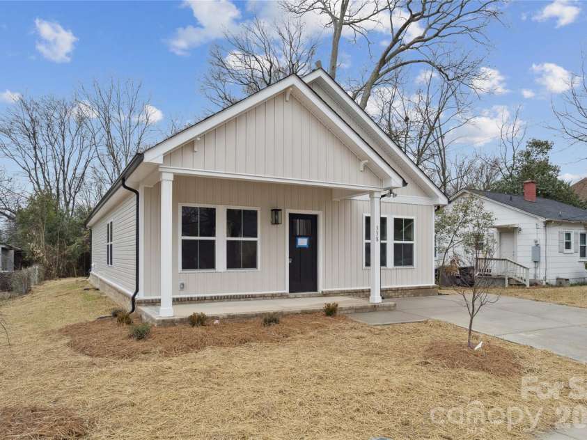 338 Walnut Street, Rock Hill, SC 28027.  MLS# CAR4349541, YatesRealty ID 14325. 