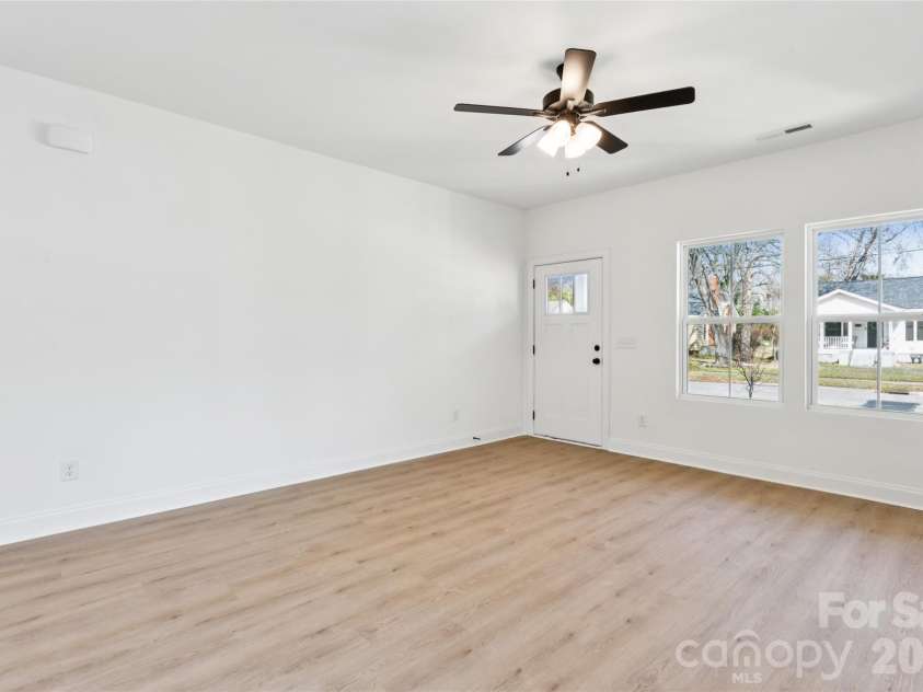 338 Walnut Street, Rock Hill, SC 28027.  MLS# CAR4349541, YatesRealty ID 14325. 