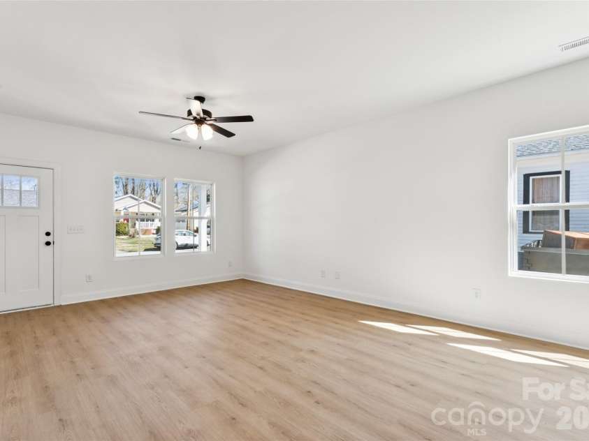 338 Walnut Street, Rock Hill, SC 28027.  MLS# CAR4349541, YatesRealty ID 14325. 